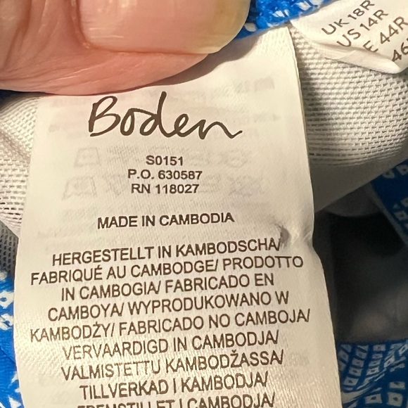 New Boden Talamanca One-Piece Swimsuit in a blue and white pineapple print Sz 14 - Picture 4 of 4